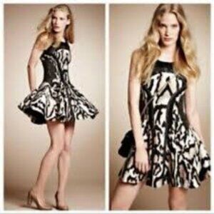 Diane Von Furstenburg DVF Raelin Fit and Flare mini Dress size 0